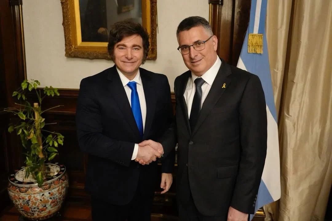 El Presidente Javier Milei, junto al Canciller Pablo Quirno, recibió en Casa Rosada al Ministro